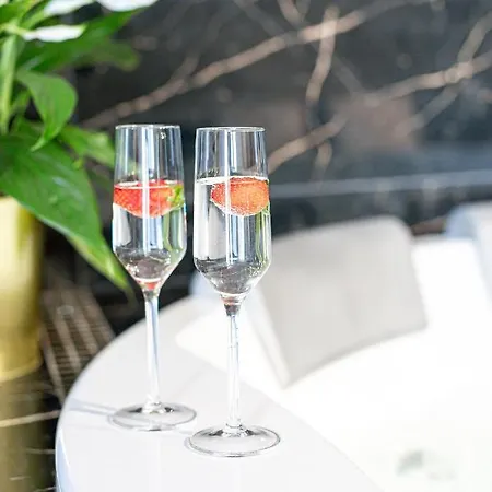 Jacuzzi Glass-house Station Cracovie