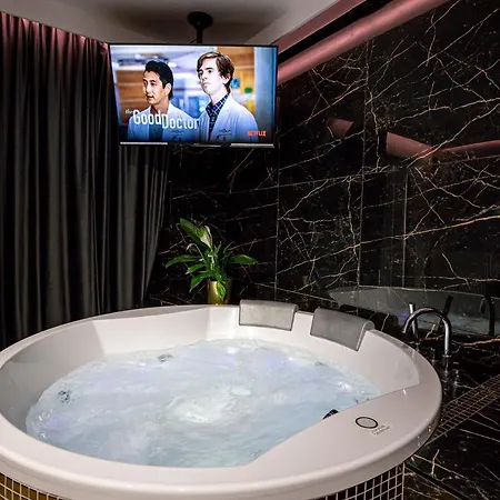 Jacuzzi Glass-house Station Cracovie