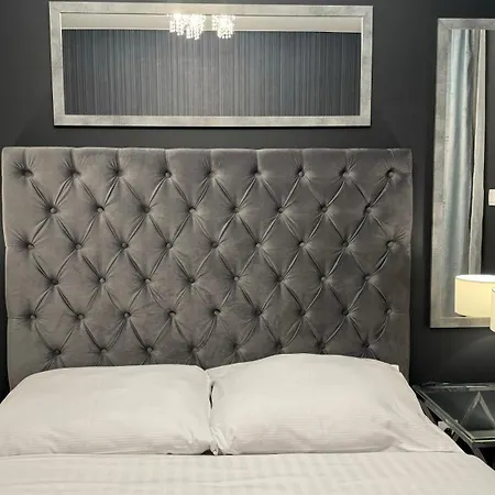 Apartman Jacuzzi Glass-house Station *