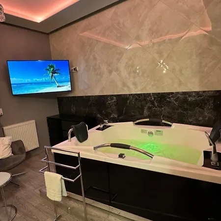 Apartamento Jacuzzi Glass-house Station