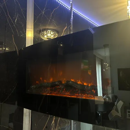 Jacuzzi Glass-house Station