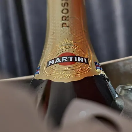 Appartement Jacuzzi Glass-house Station