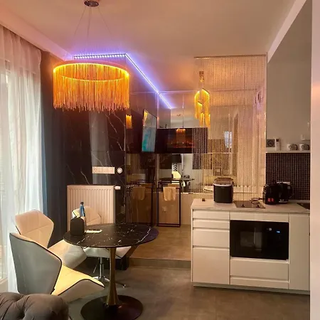Apartamento Jacuzzi Glass-house Station *