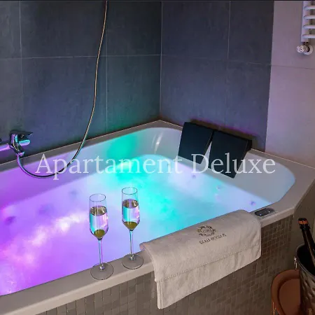 Appartement Jacuzzi Glass-house Station