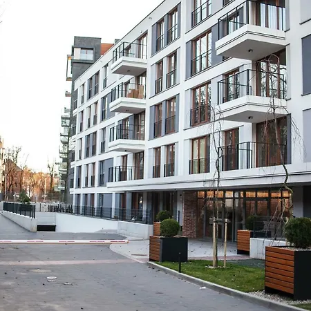 Appartement Jacuzzi Glass-house Station *