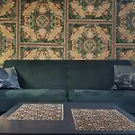 Apartament Jacuzzi Glass-house Station