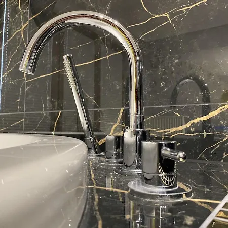 Apartment Jacuzzi Glass-house Station *