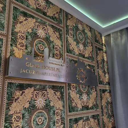 Jacuzzi Glass-house Station * Krakau