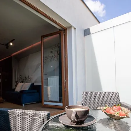 公寓 Jacuzzi Glass-house Station *