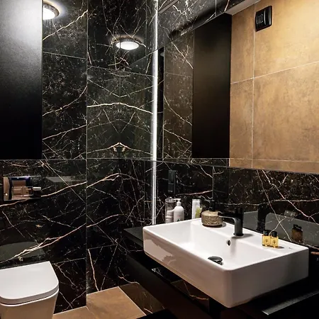 公寓 Jacuzzi Glass-house Station *