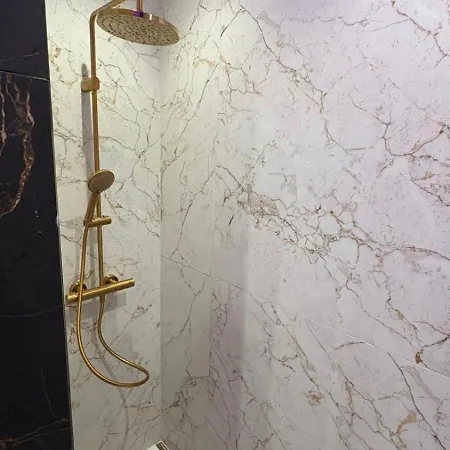 Διαμέρισμα Jacuzzi Glass-house Station *
