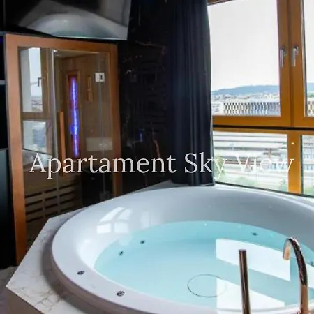 Jacuzzi Glass-house Station Apartment *