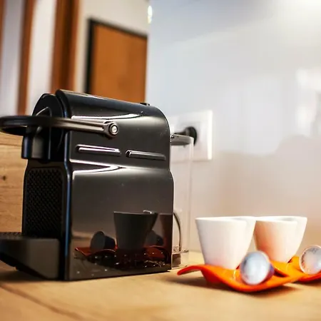 Jacuzzi Glass-house Station *