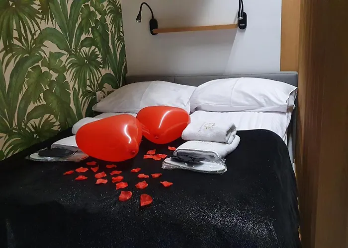 Jacuzzi Glass-house Station