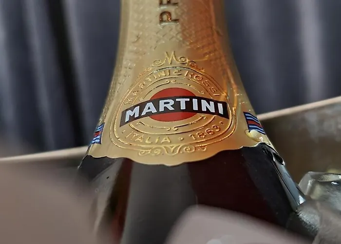 Apartment Jacuzzi Glass-house Station