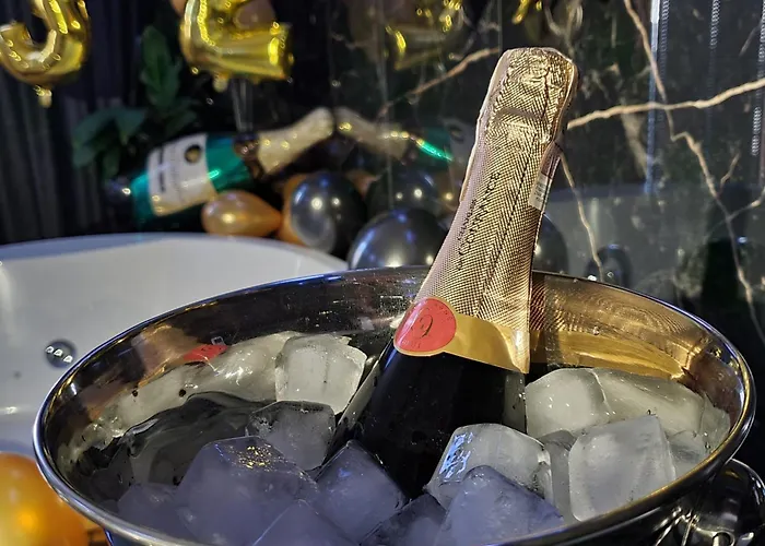 Jacuzzi Glass-house Station * Krakau