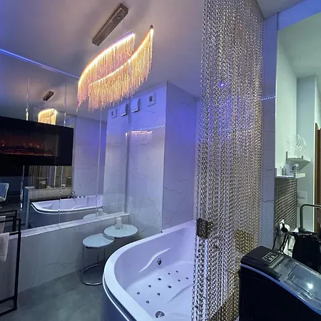 Jacuzzi Glass-house Station * Cracovie